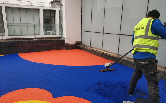 露臺(tái)epdm塑膠地面工具壓平、壓實(shí)